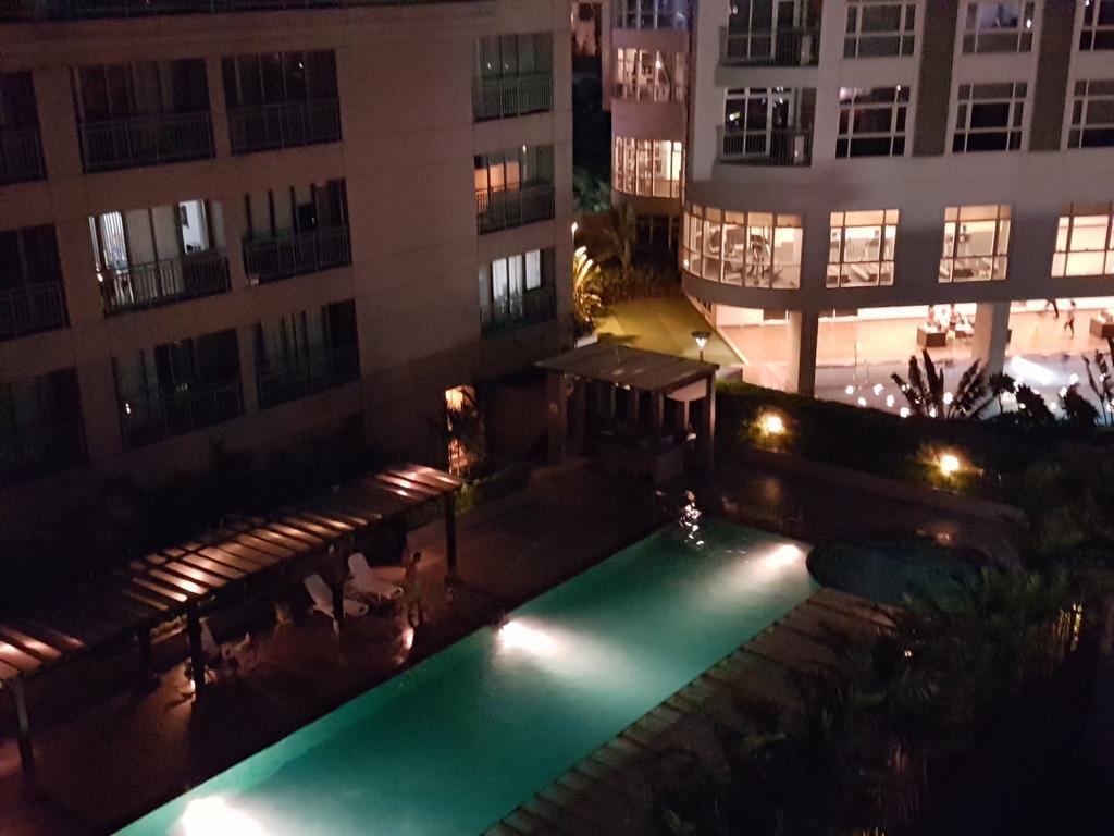 Ortigas 2 Bedroom Corner Unit With 2 Queen Across Shangrila Manila Exterior foto